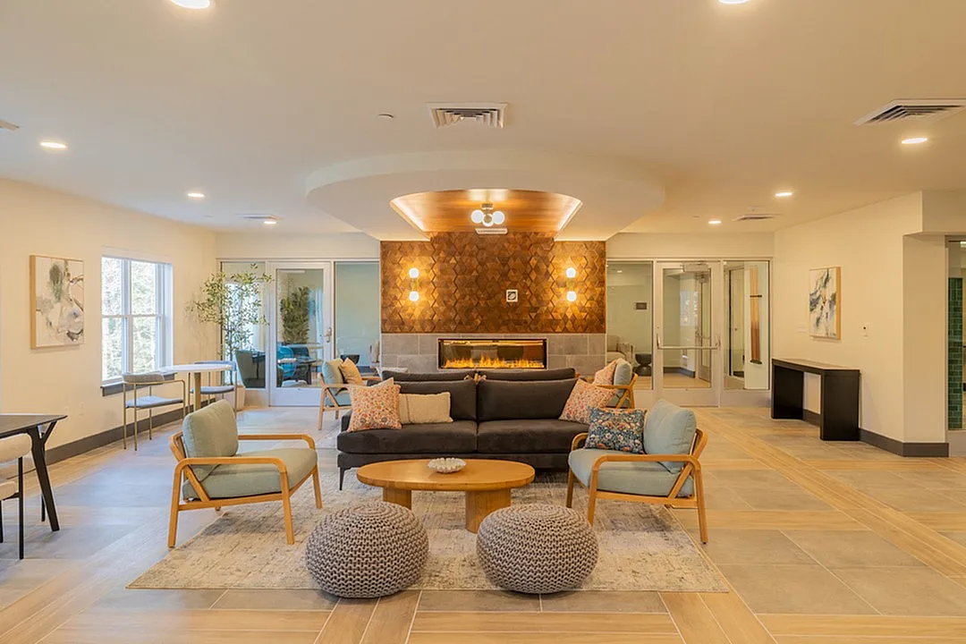 Monadnock Place - Elegant Lounge