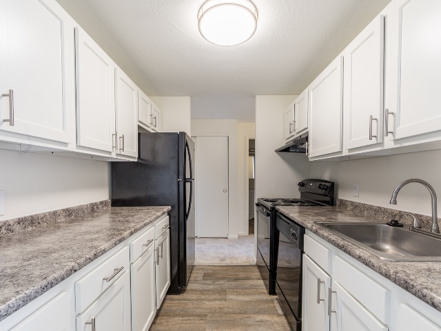 Newly Renovated Kitchens (select apartments)