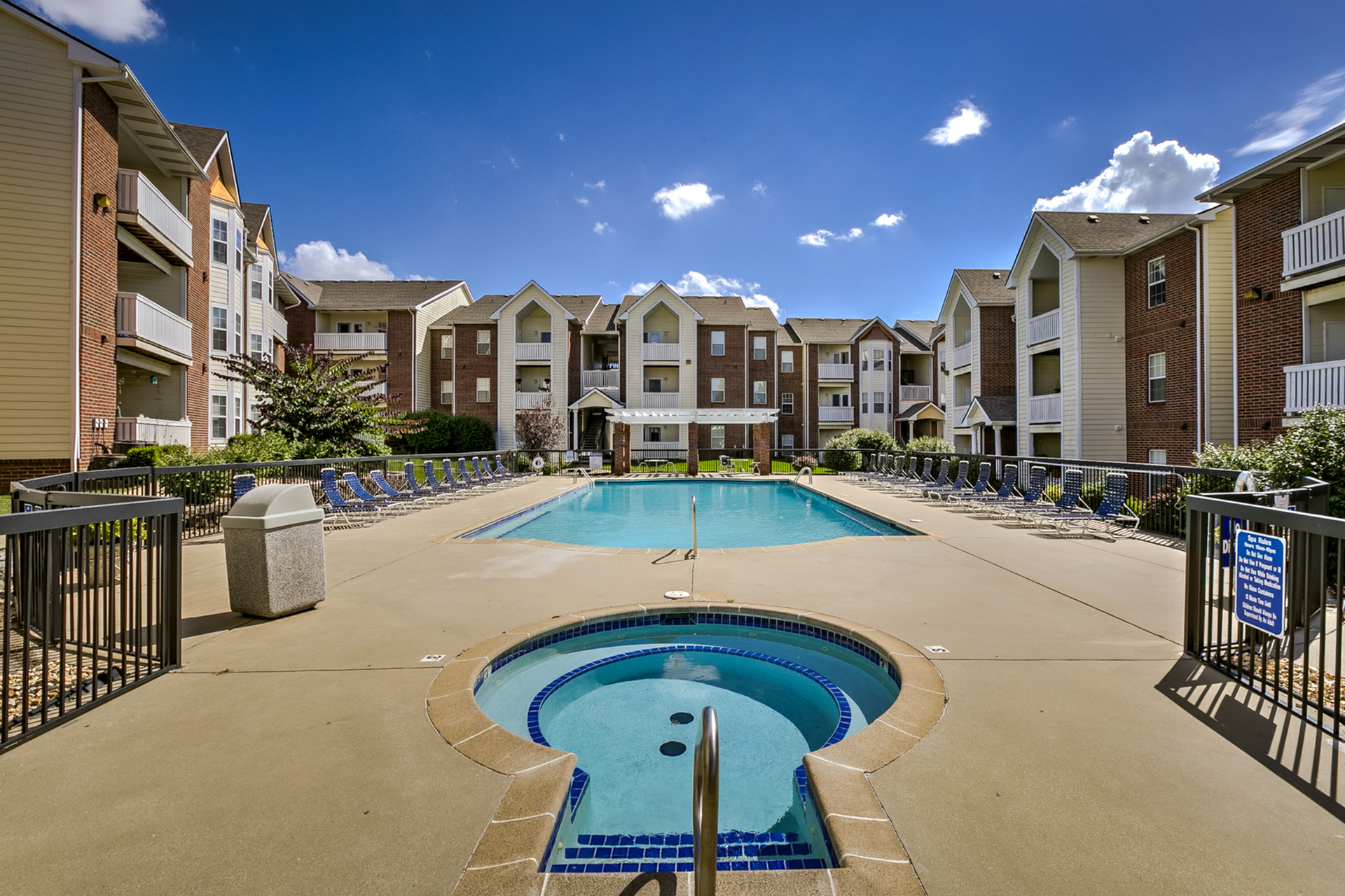 Image of Swimming Pool for Kelly Greens Apartments