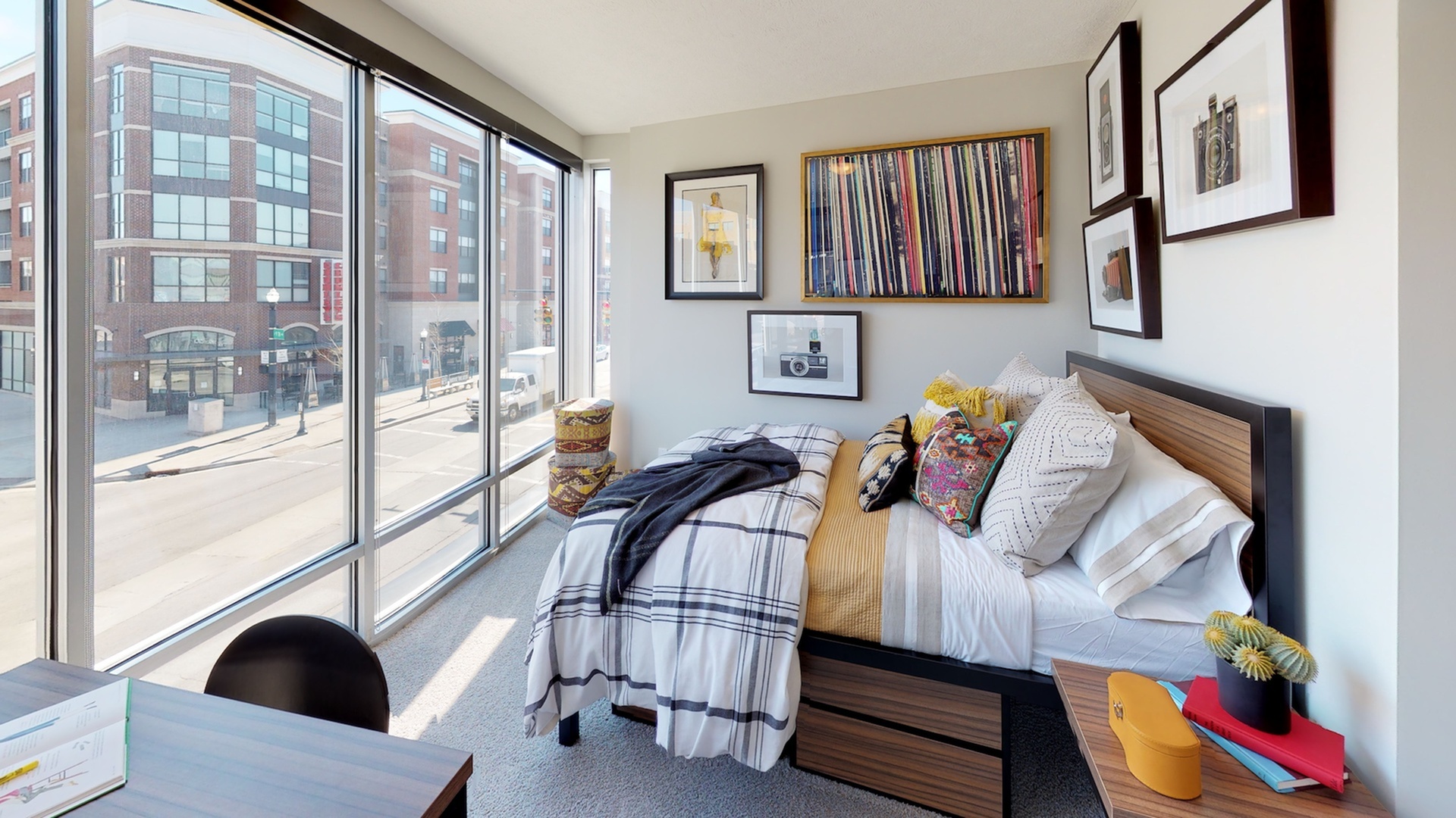 Image of Oversized Windows for Luxe Belle