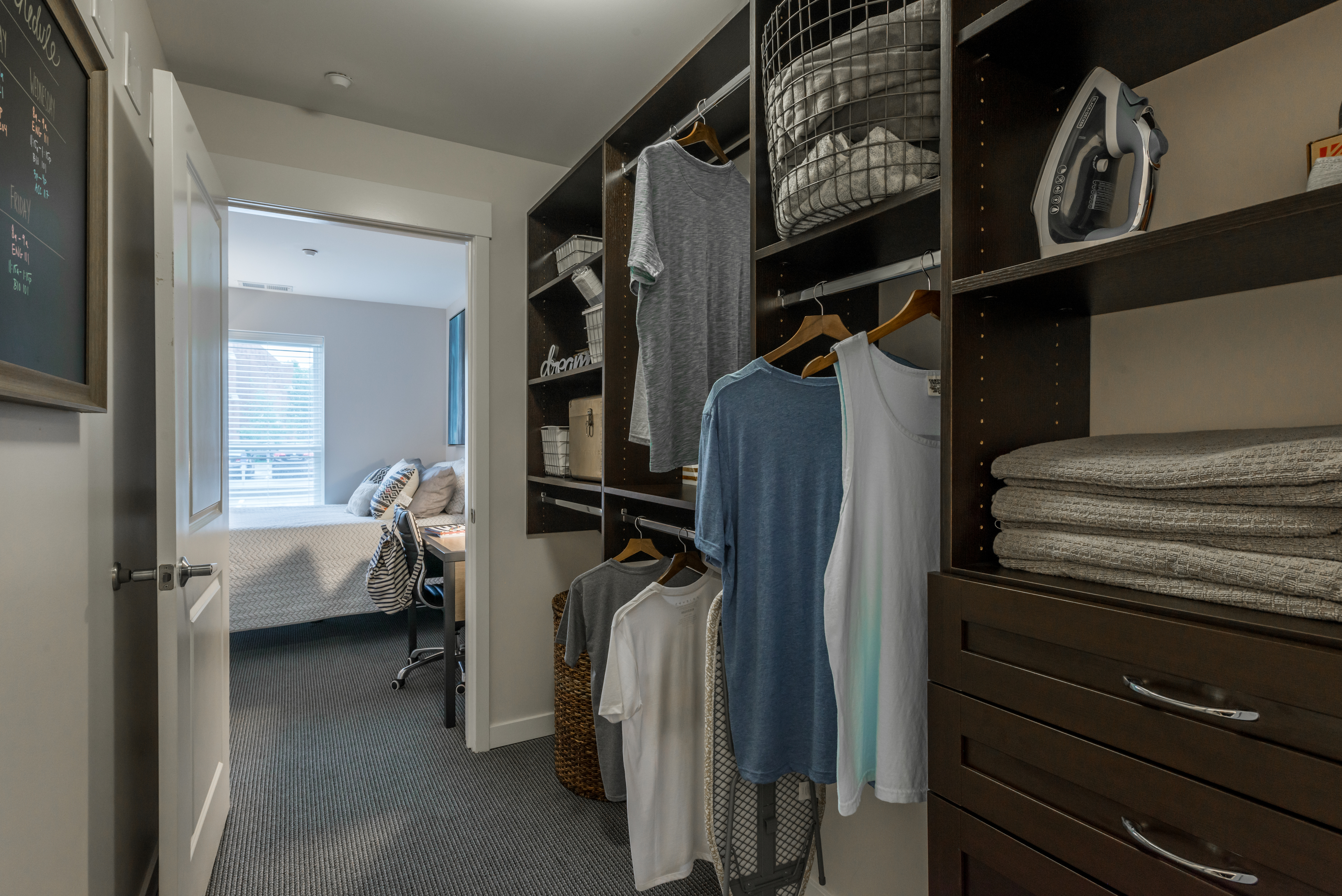 Image of California Style Closets for Latitude
