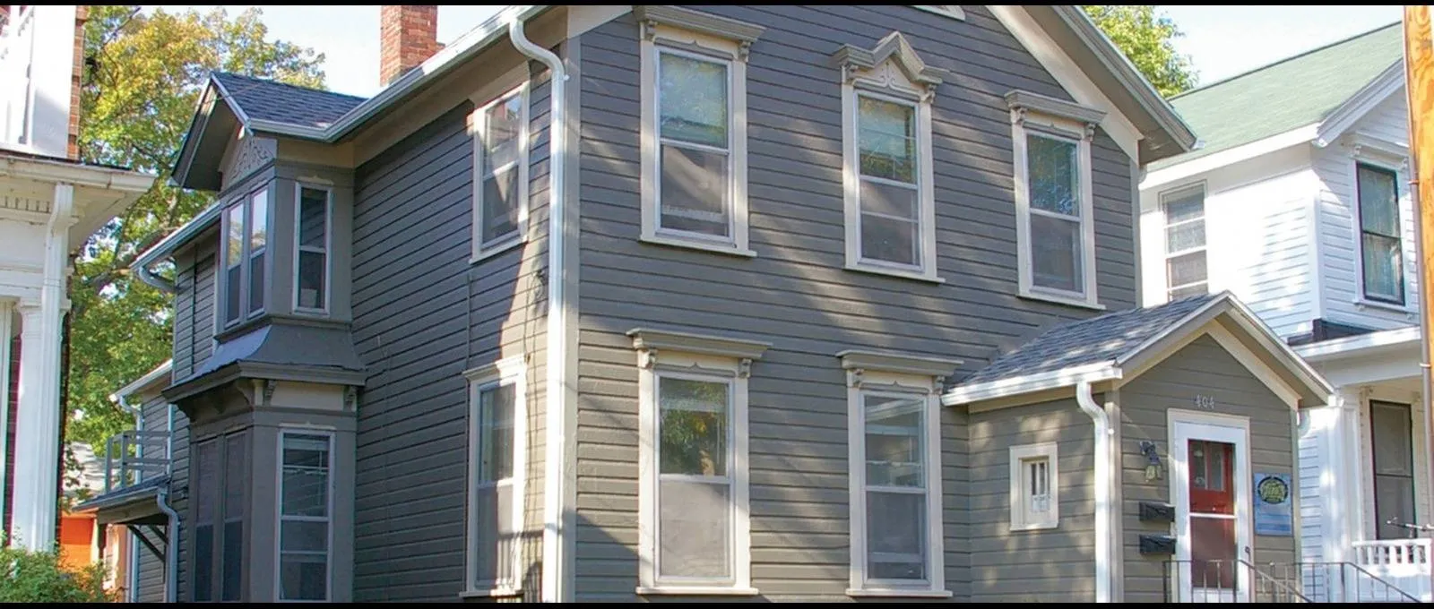 Image of Lewis Lodge building