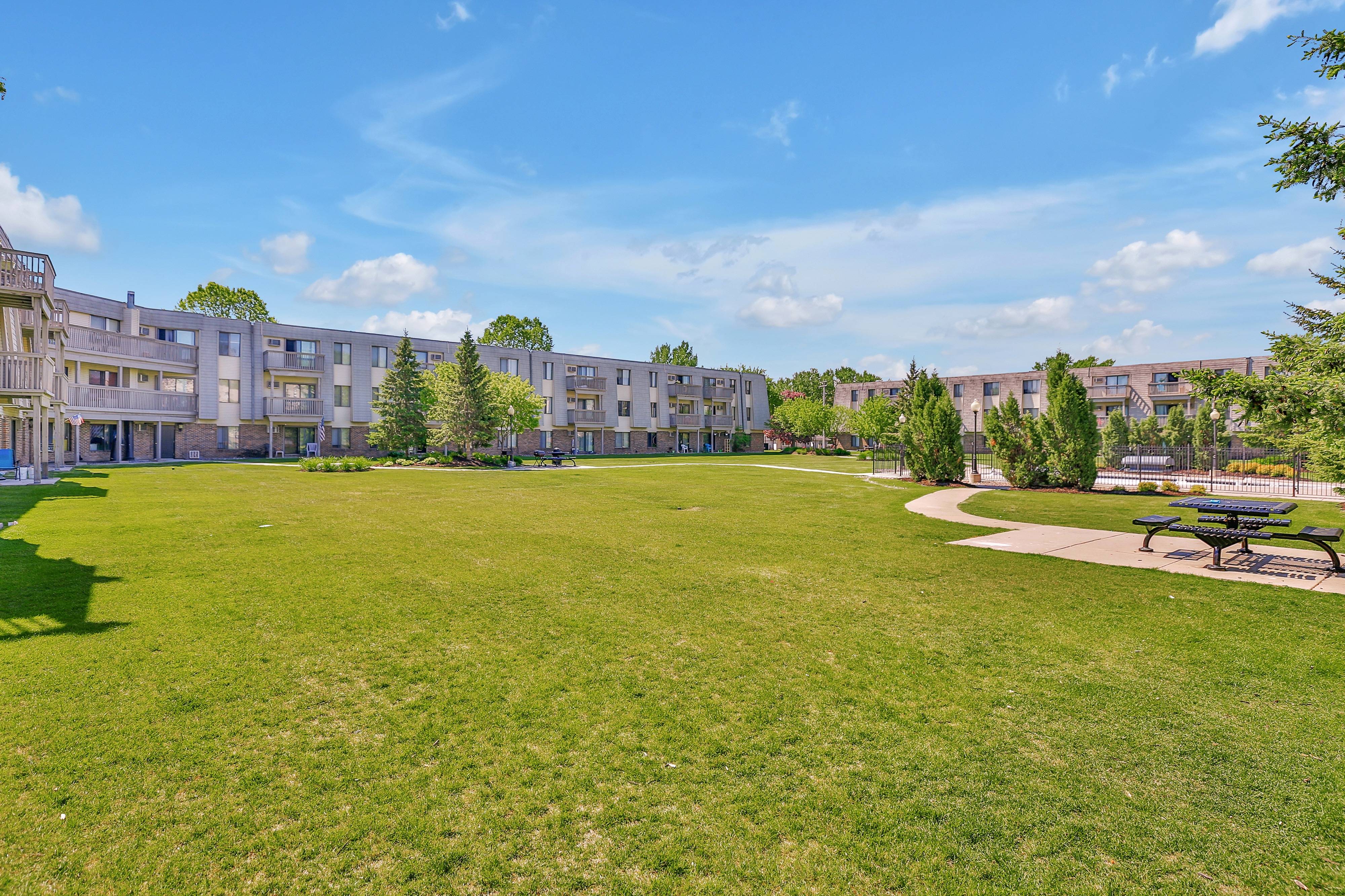 Spacious Floor Plans | Eagle Pointe | Apts West St Paul, MN