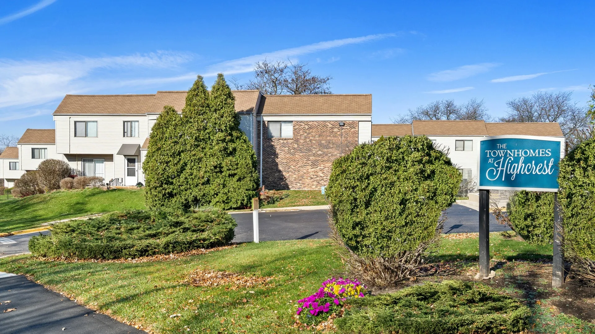 The Townhomes at Highcrest | Woodridge, IL