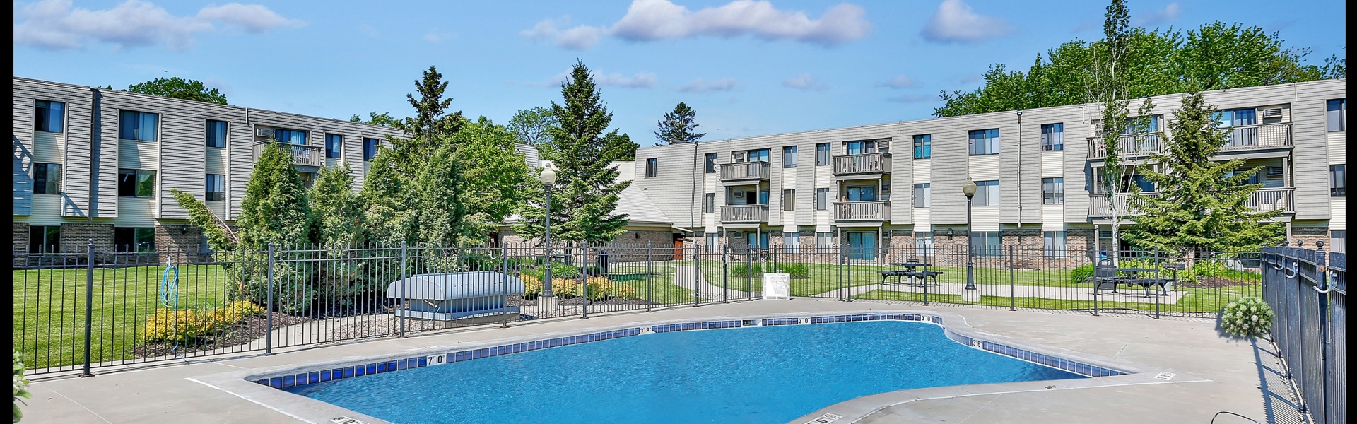 Eagle Pointe Apartments | West St. Paul