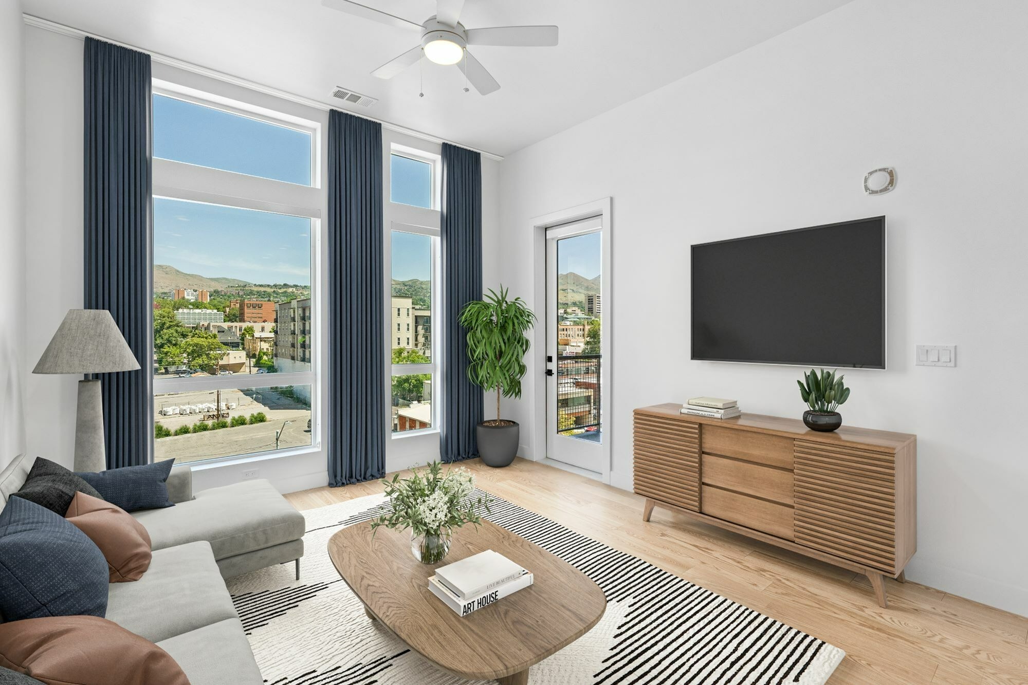 Photos of Cottonwood Broadway Apartments