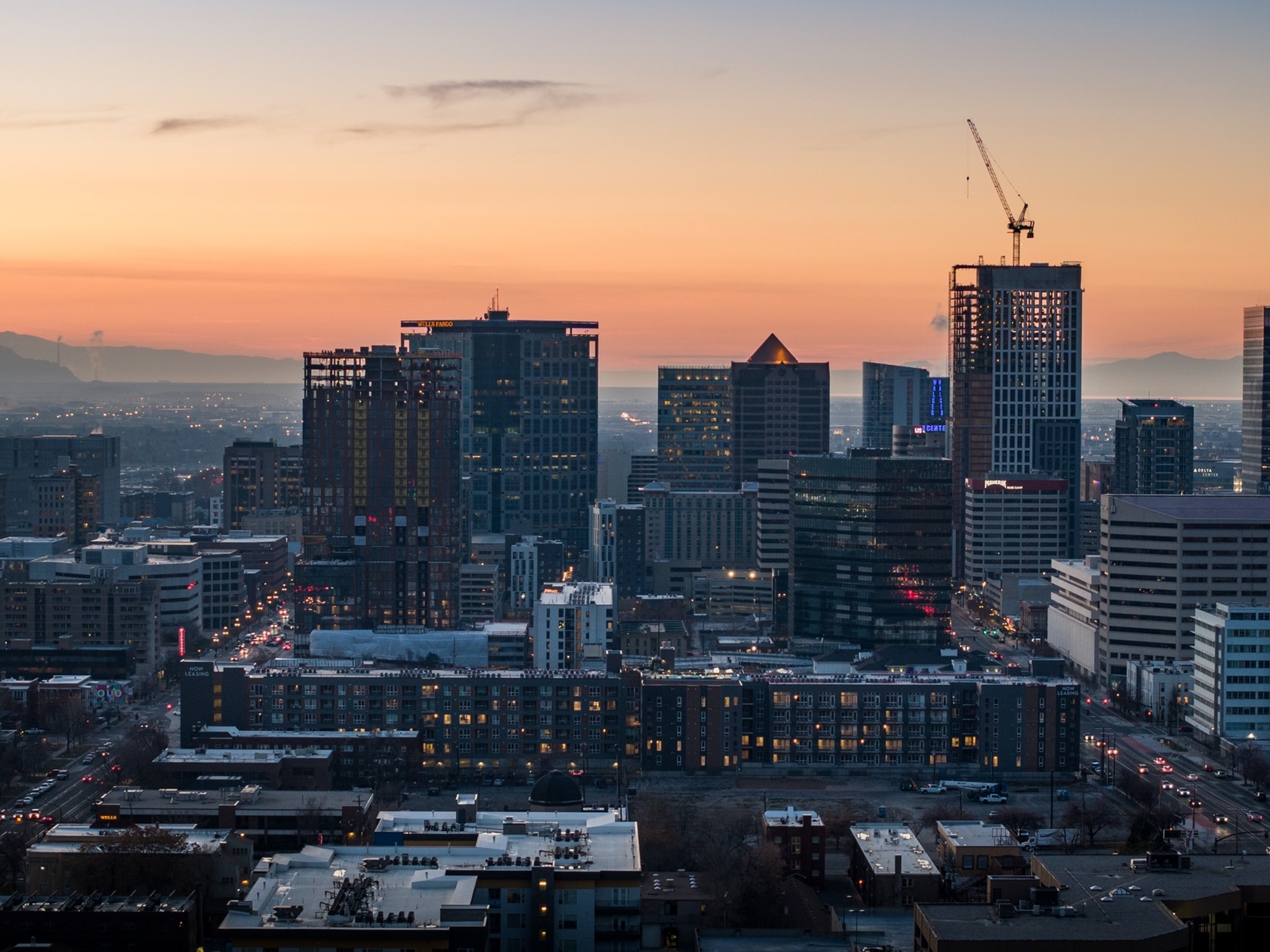 Photos of Cottonwood Broadway Apartments