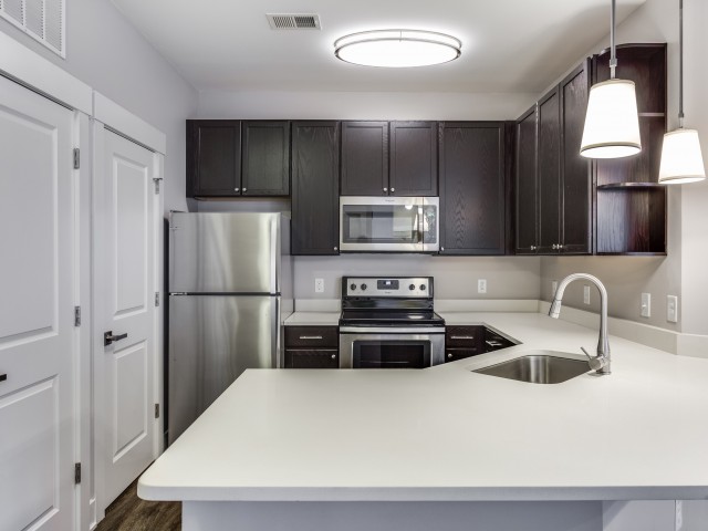 Apartment Amenity | Upgraded Appliance Package | Stainless Steel Appliances | Cottonwood Reserve Apartments