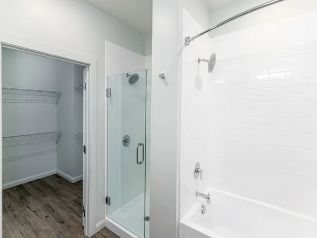 Image of Stand-Up Showers* for Sugarmont Apartments & Townhomes