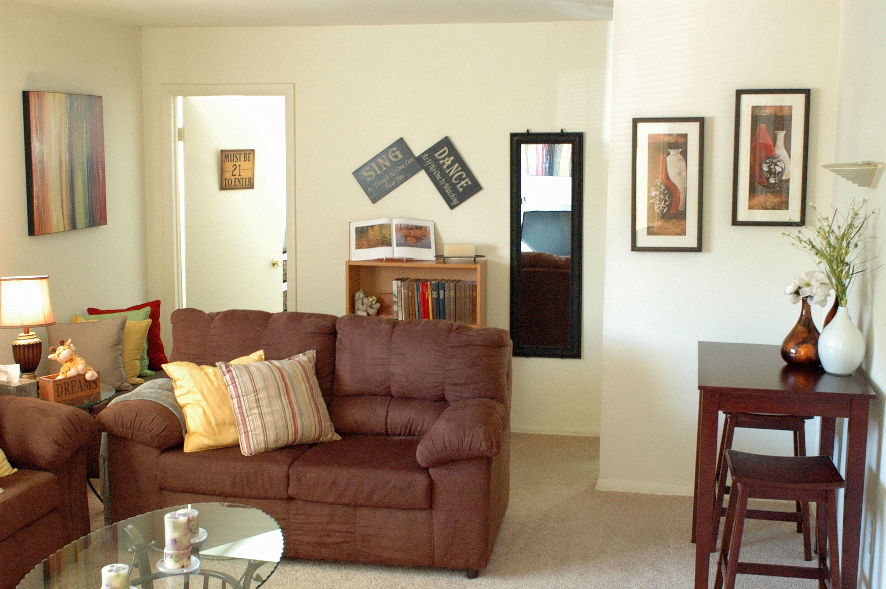 1 2 Bed Apartments Check Availability Newport Terrace Apartments