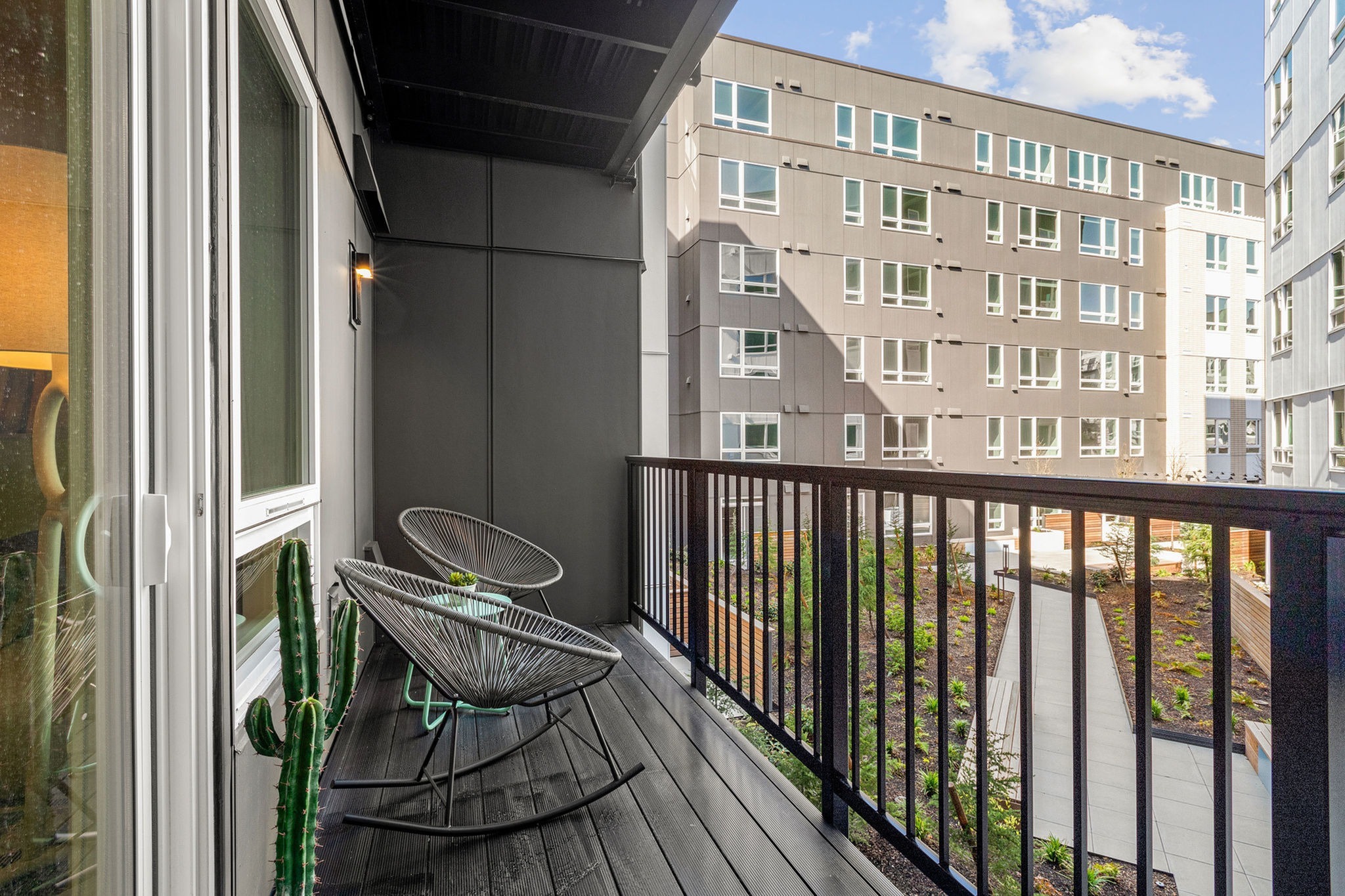 Photos | Modera Overlake – Apartments in Redmond, WA