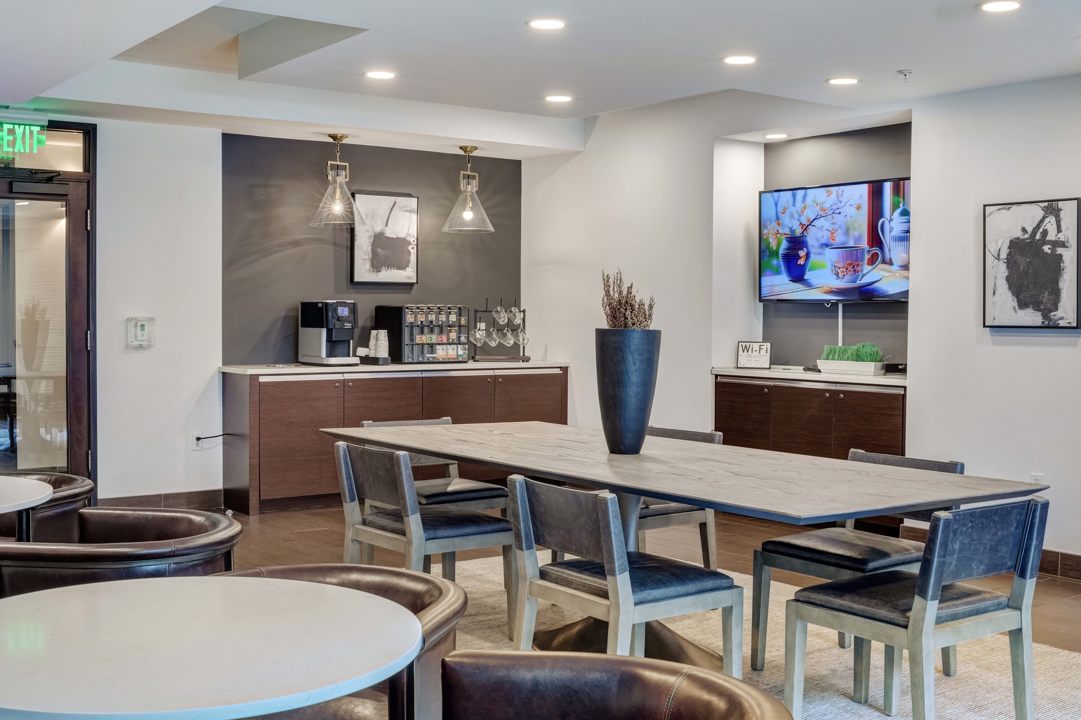 Photos Alister Montclair Apartments in Montclair, NJ