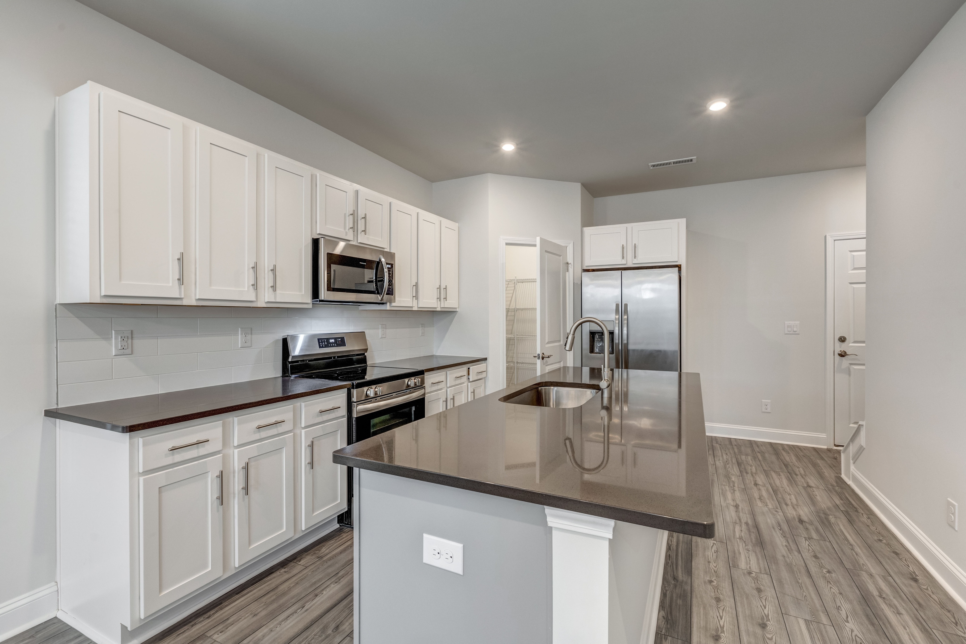 View Photos & Take a Virtual Tour! Townhomes in Mooresville