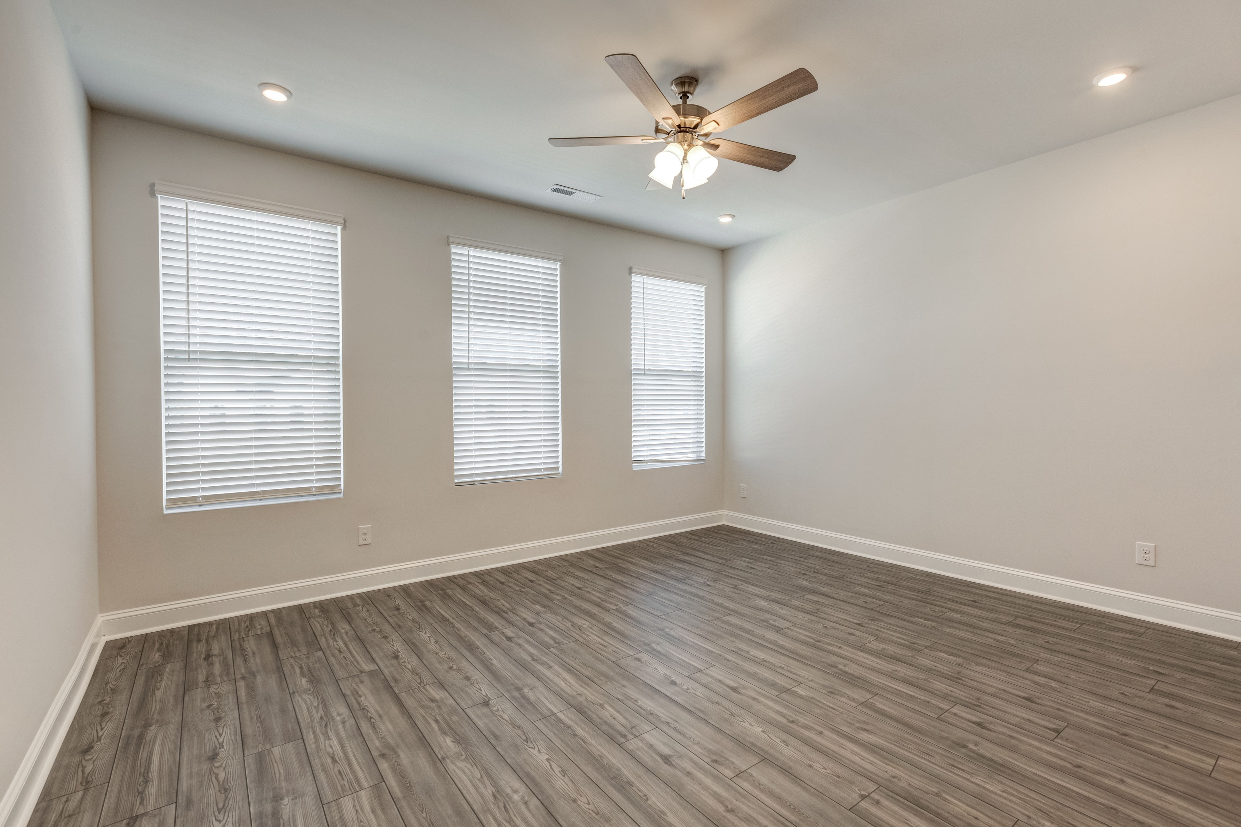 View Photos & Take a Virtual Tour! Townhomes in Mooresville