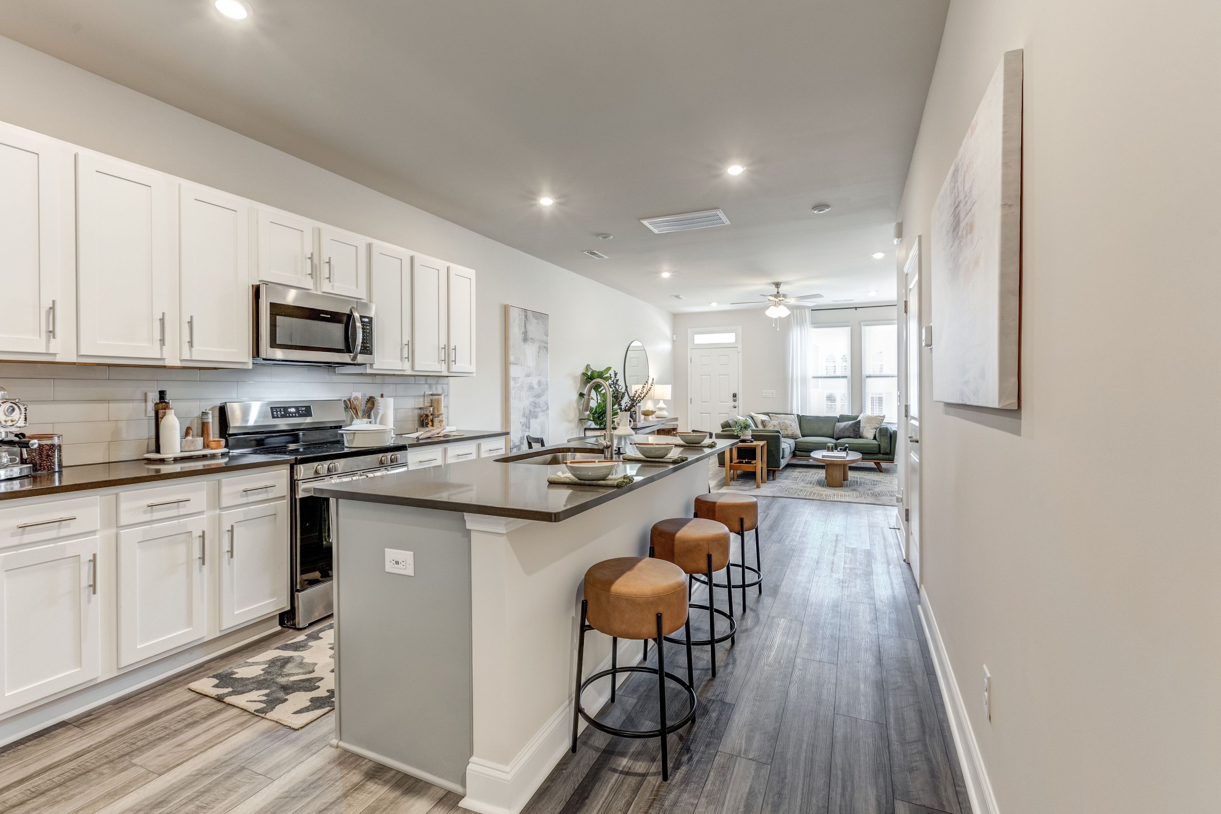 View Photos & Take a Virtual Tour! Townhomes in Mooresville