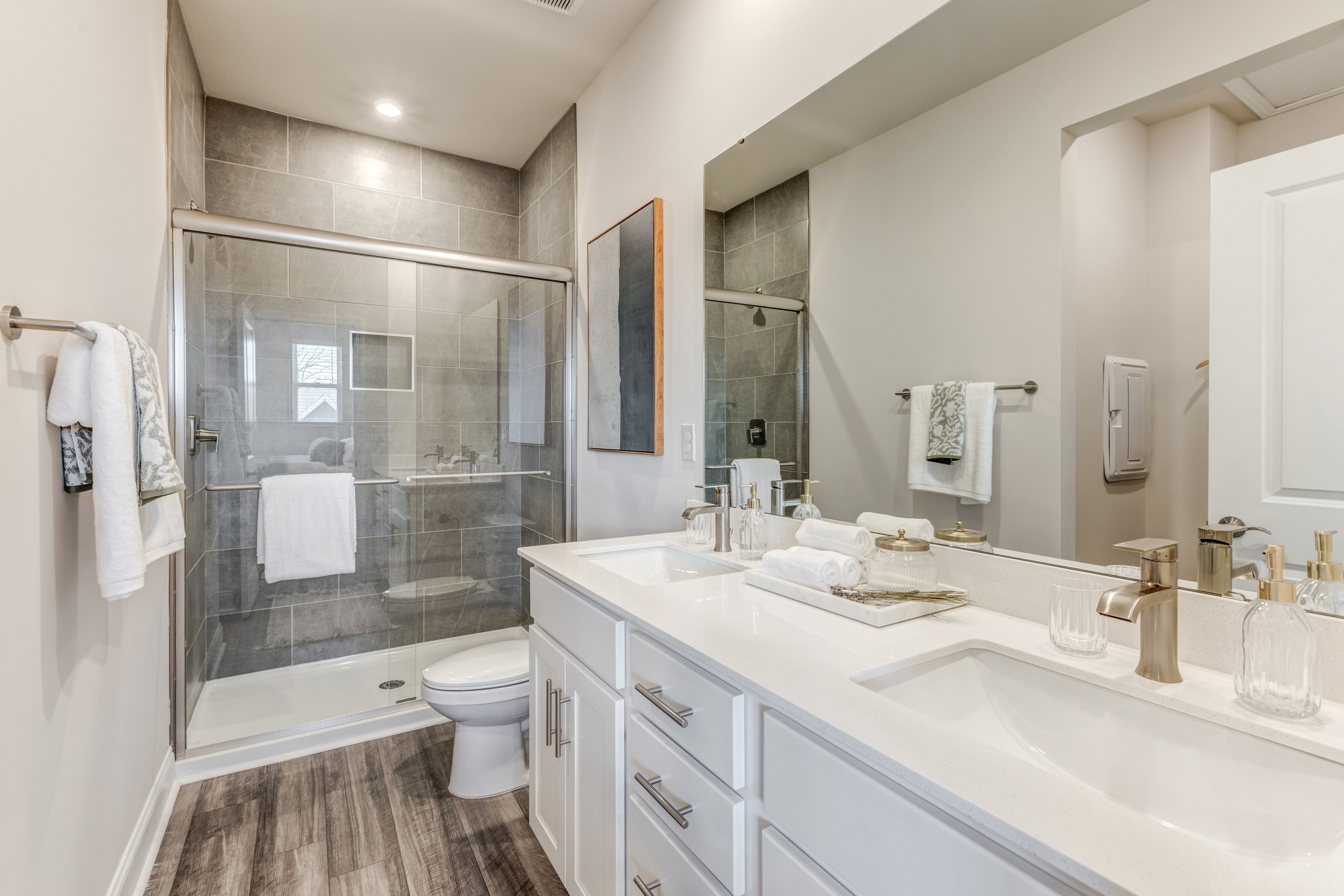 View Photos & Take a Virtual Tour! Townhomes in Mooresville