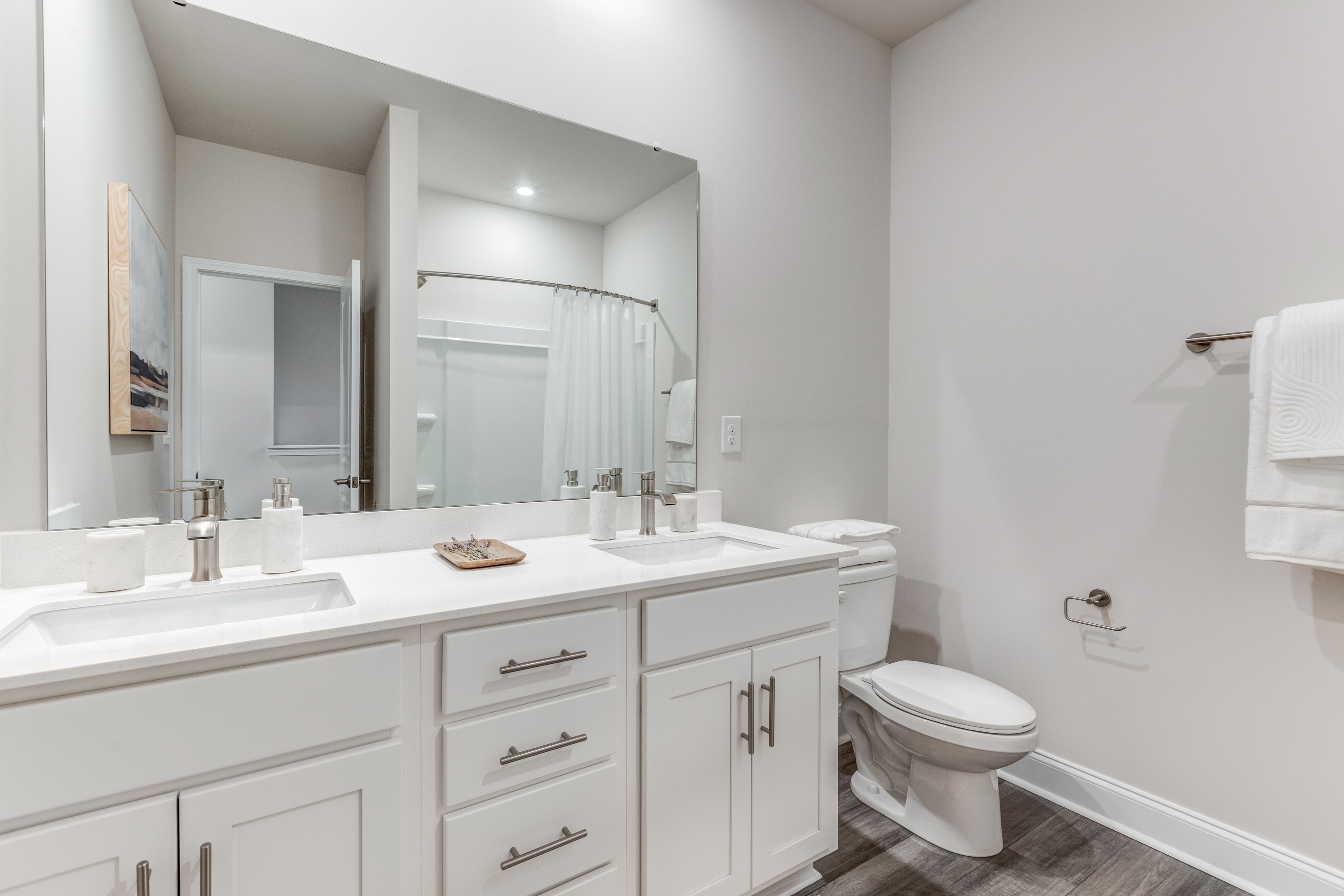 View Photos & Take a Virtual Tour! Townhomes in Mooresville