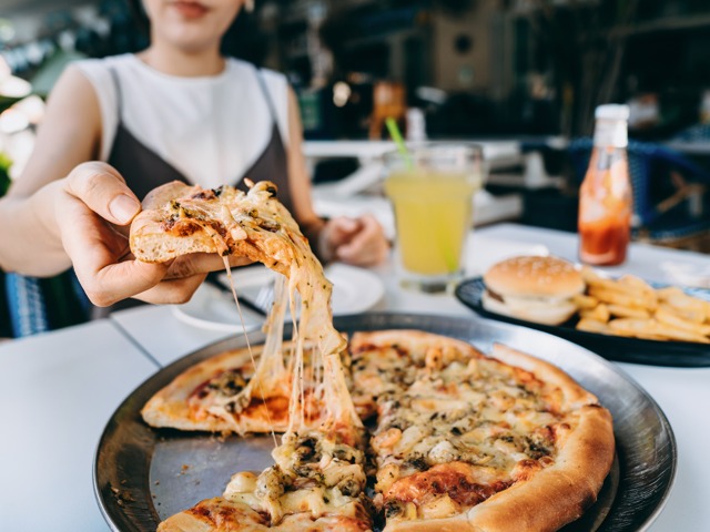 pizza at restaurant modera montville apartment homes for rent