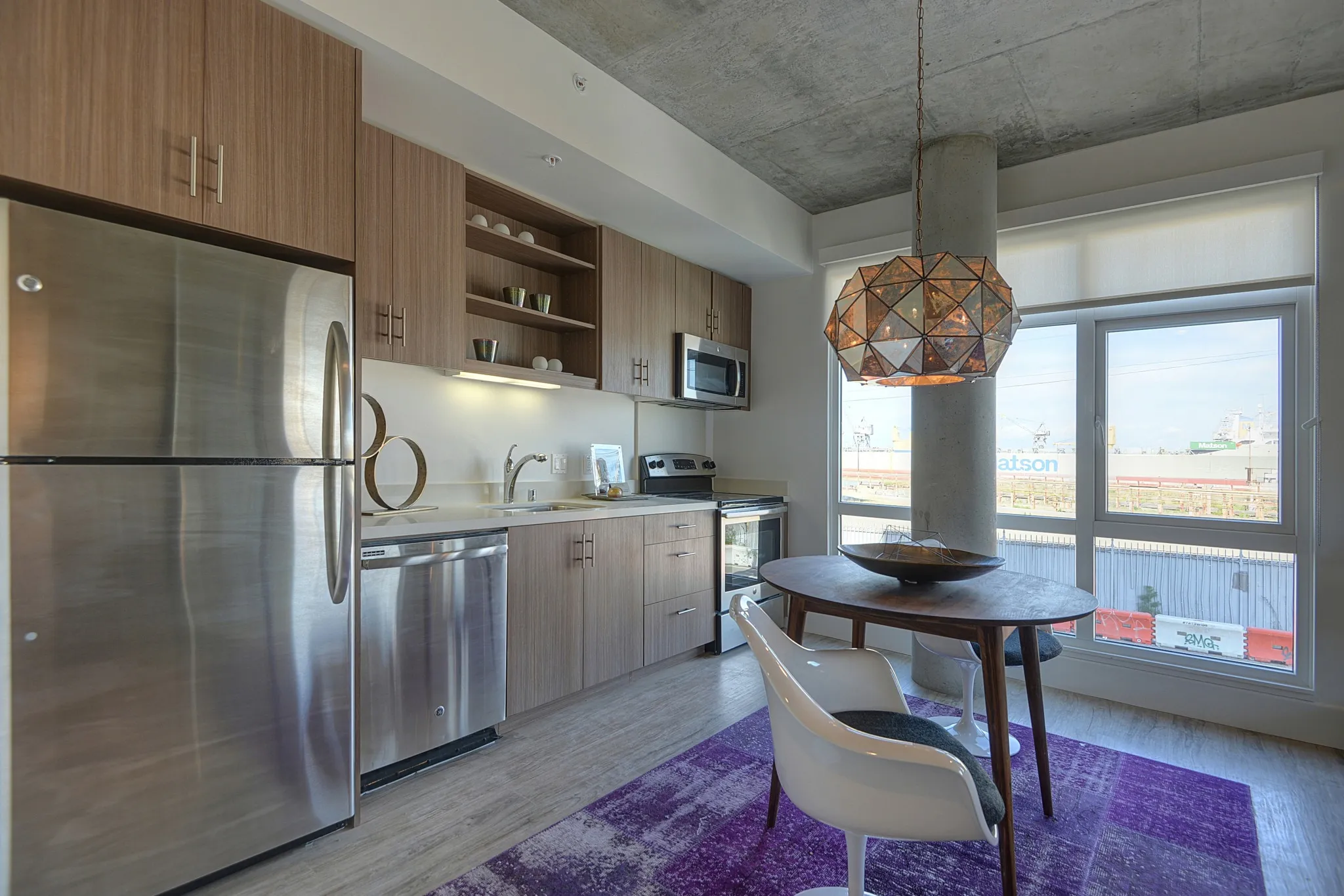 Luxe kitchen with stainless steel appliances