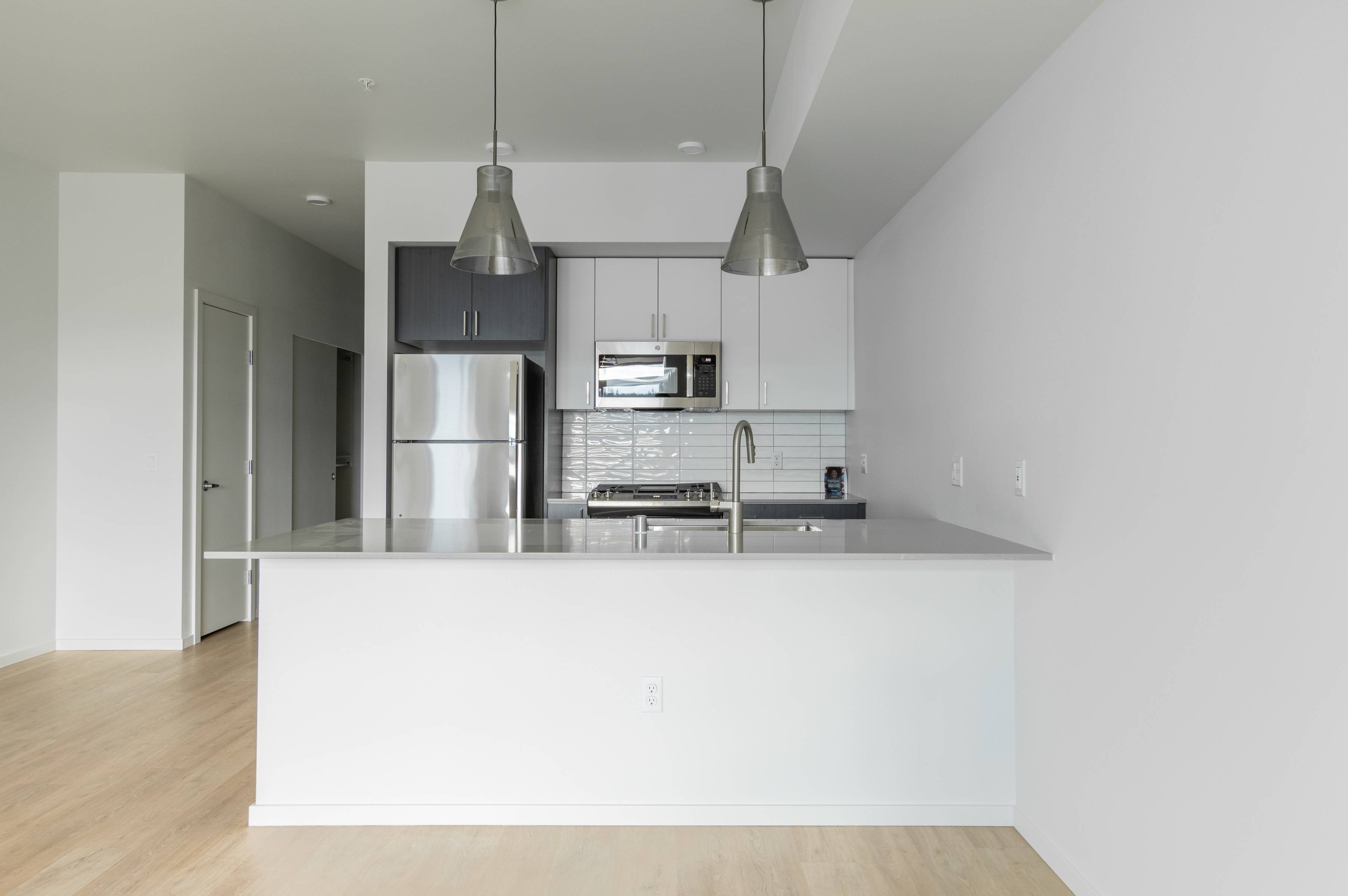 Breakfast bar with plenty of space for pull-up seating*
