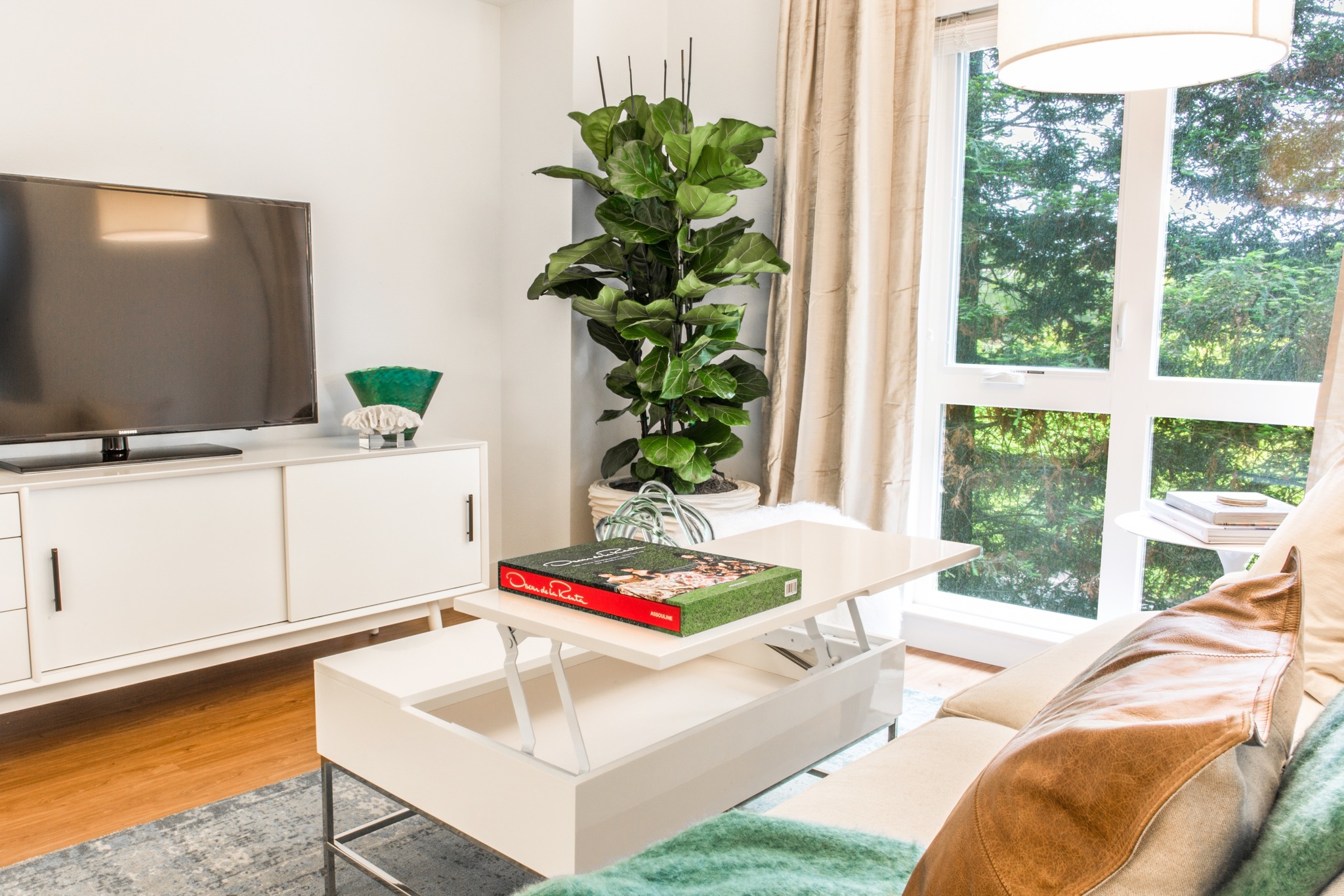 Floor-to-Ceiling Windows for Plentiful Light