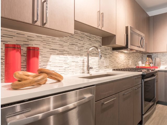 Under cabinet lighting in kitchen