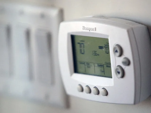 Wireless thermostat image
