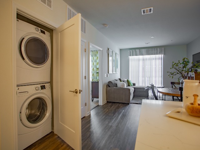Modera 55 washer and dryer image