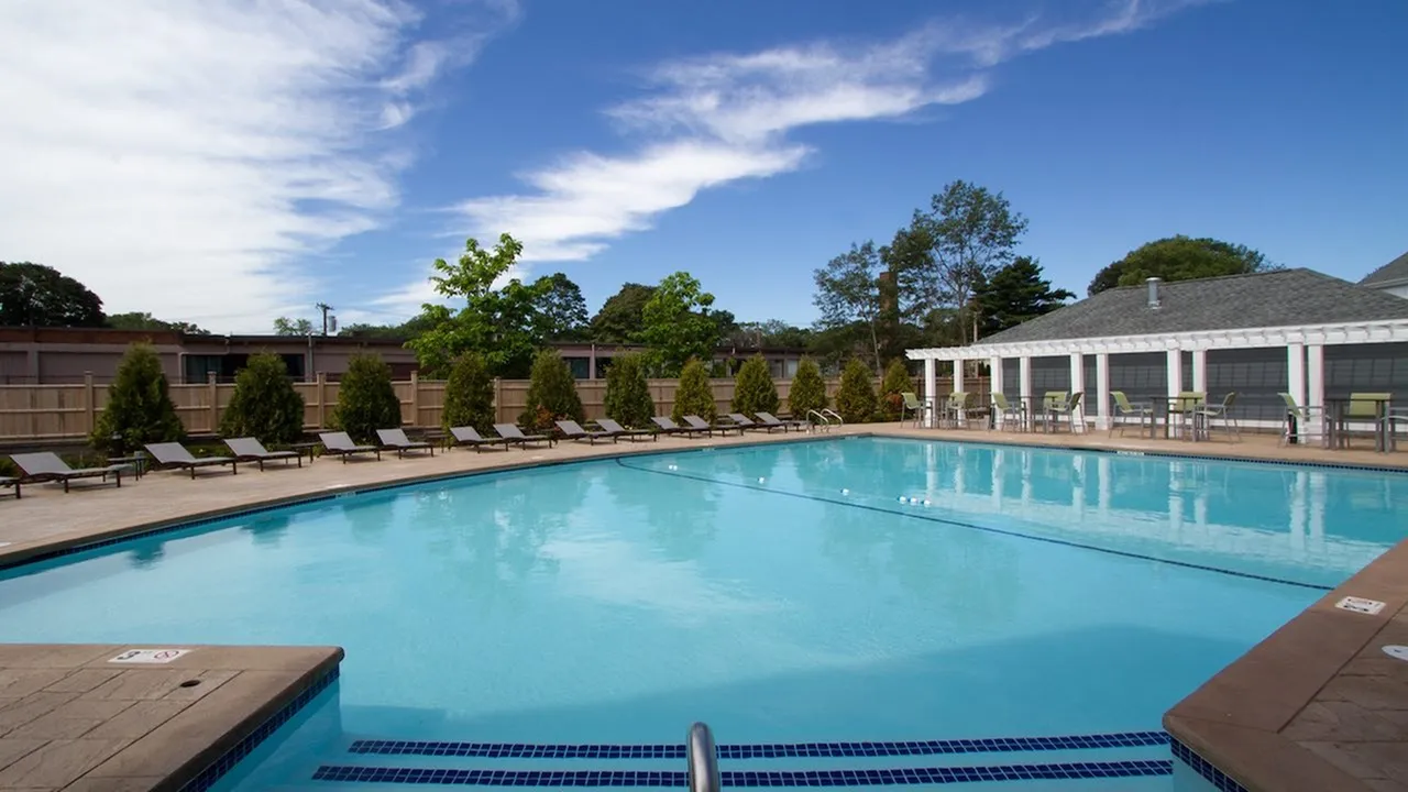 Hotel-Inspired Pool