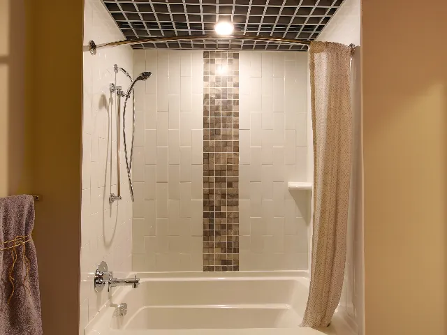 Soaking tub with decorative tile surround