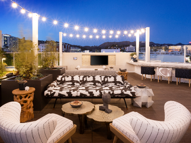 Modera Hollywood outdoor living space