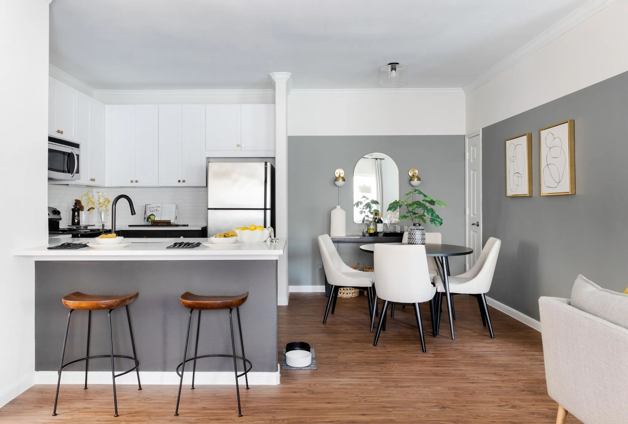 Stainless steel appliances at alister oak hill