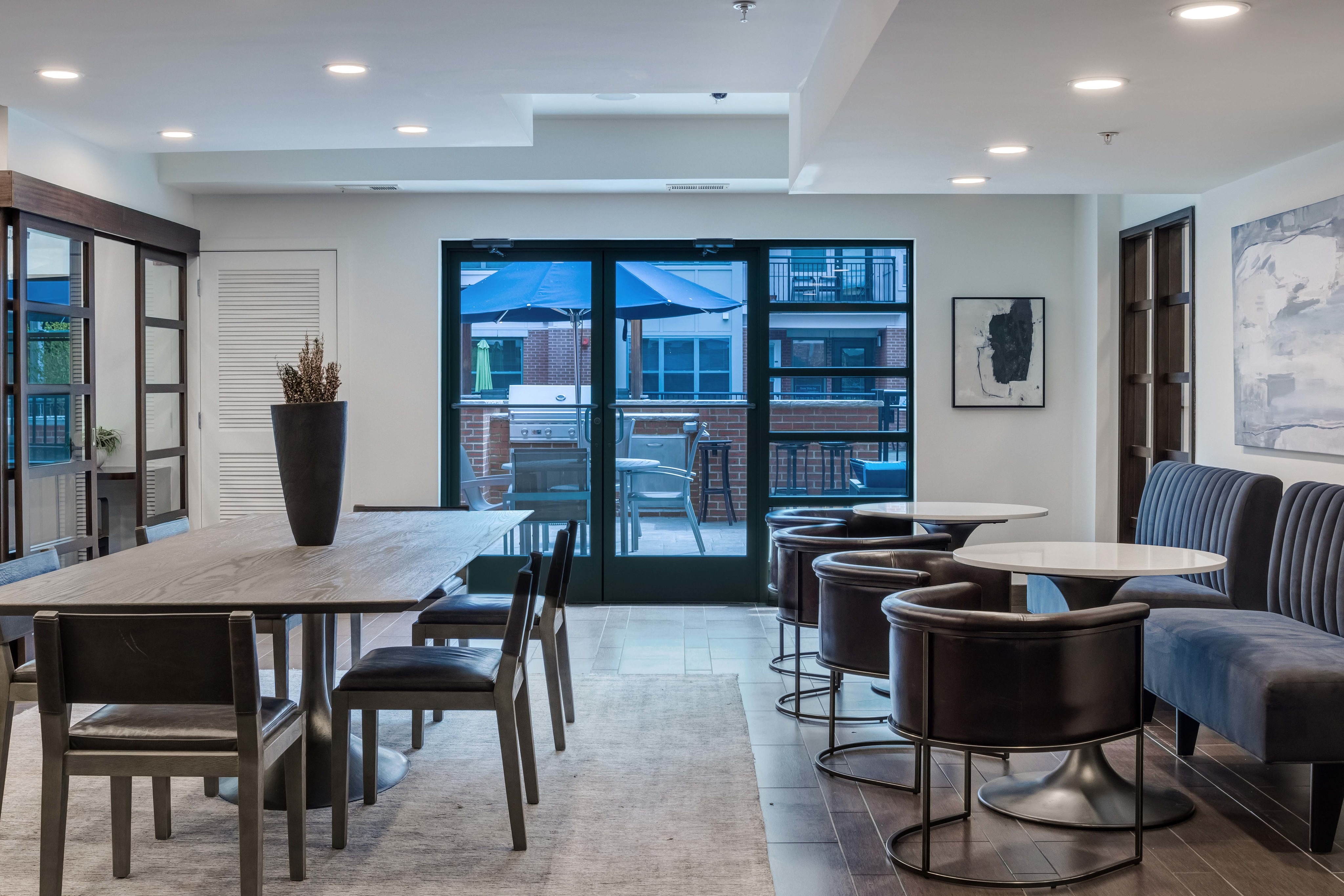 Work or play in the Wi-Fi Lounge