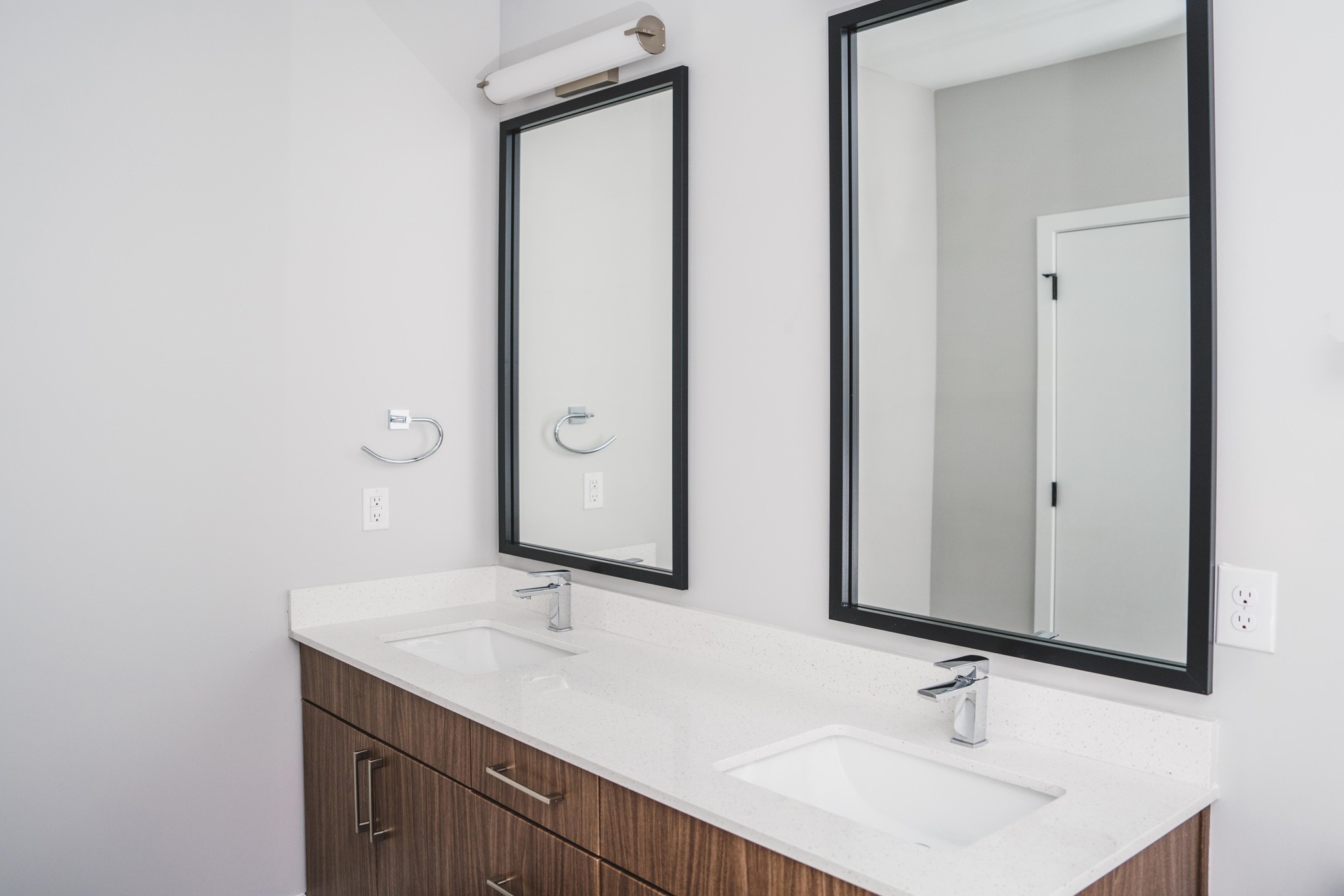 double vanity bathroom at modera germantown apartment homes for rent in nashville tennessee