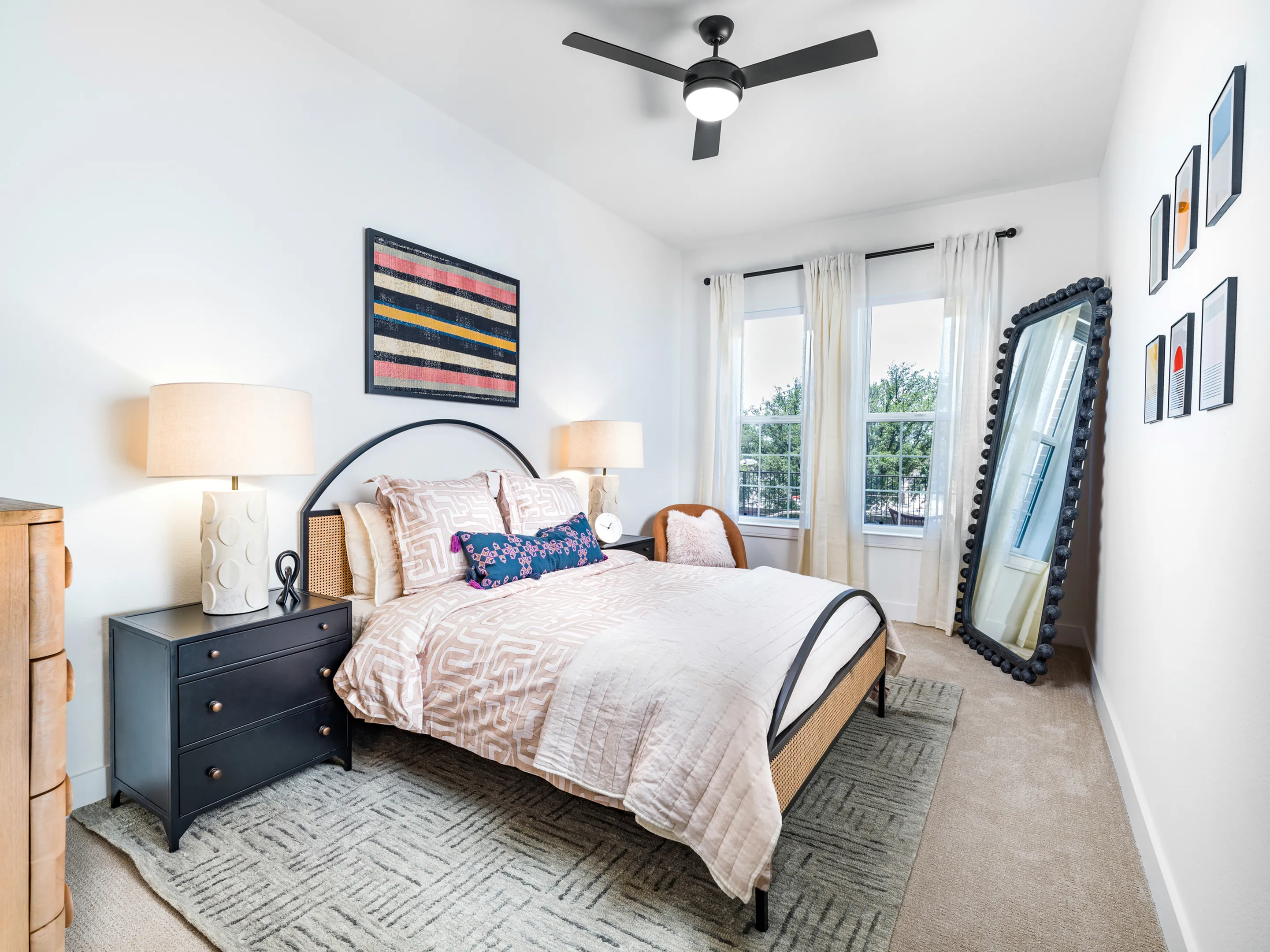 spacious open floor plan at modera trinity