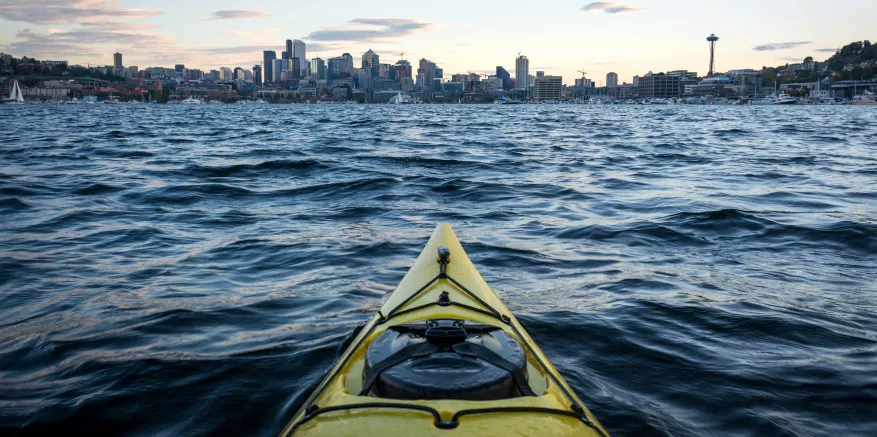 Image of seattle washington skyline from kayak