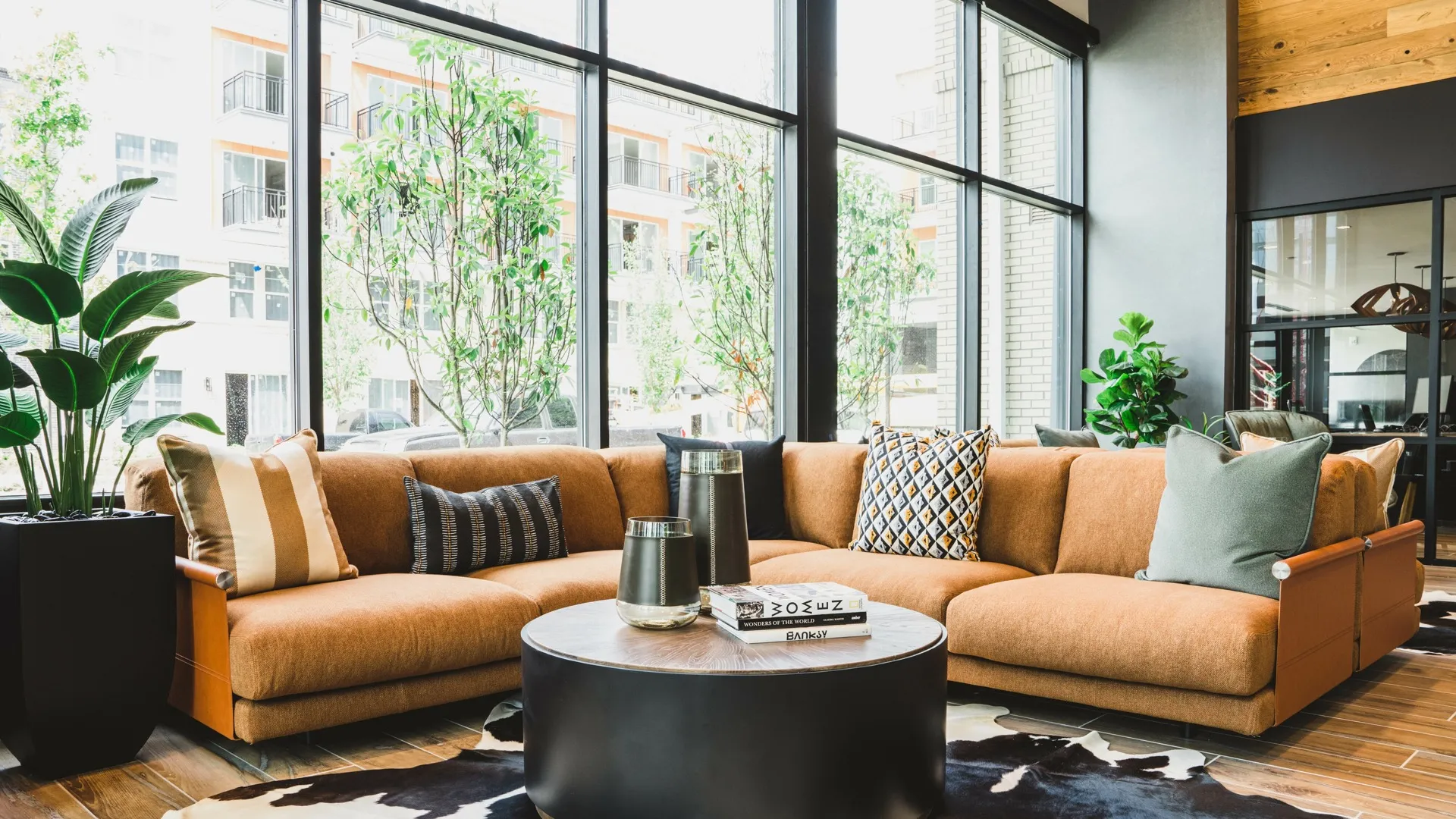 luxe clubroom with ample seating at modera germantown apartment homes for rent in nashville tennessee