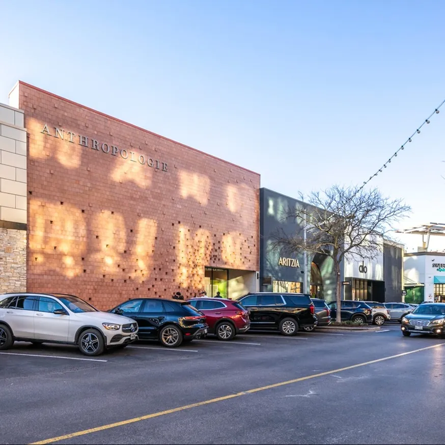 shopping center near modera eado apartment homes for rent in austin texas