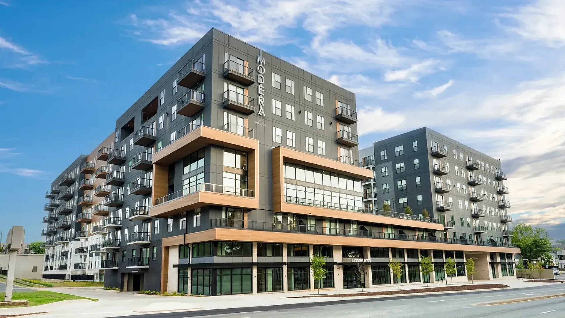 exterior street view modera loso apartments in charlotte nc
