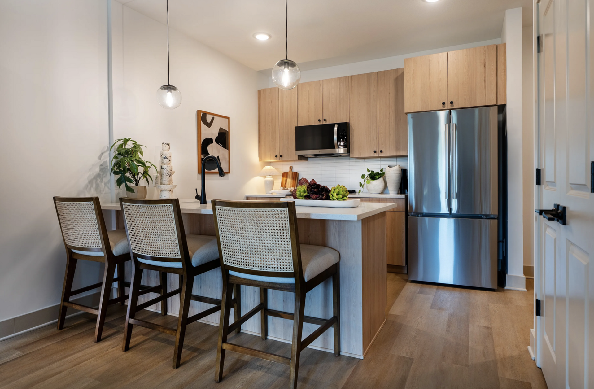 What Interior Finishes Are Available in North Kansas City Apartments?-image