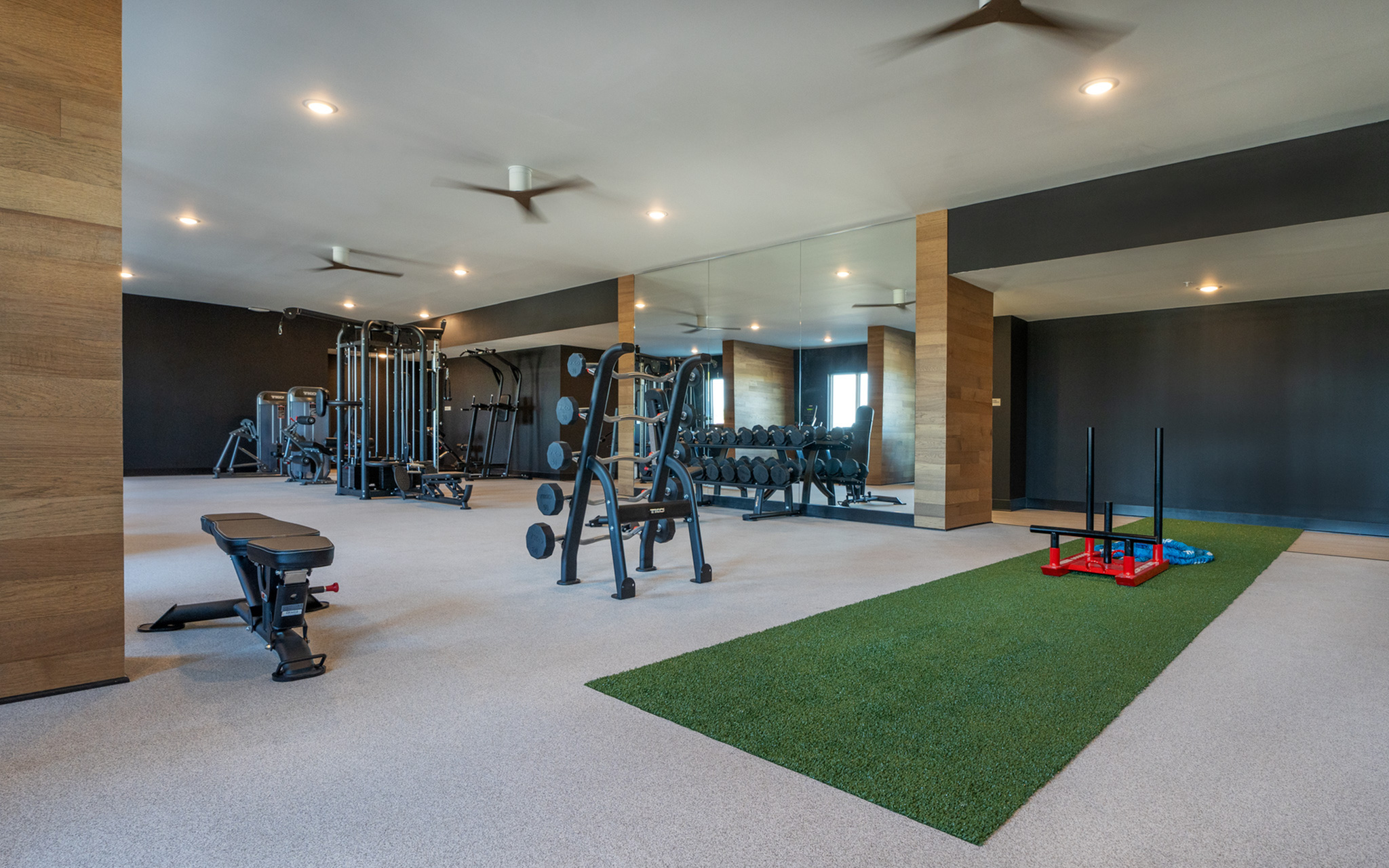 24/7 Fitness Center