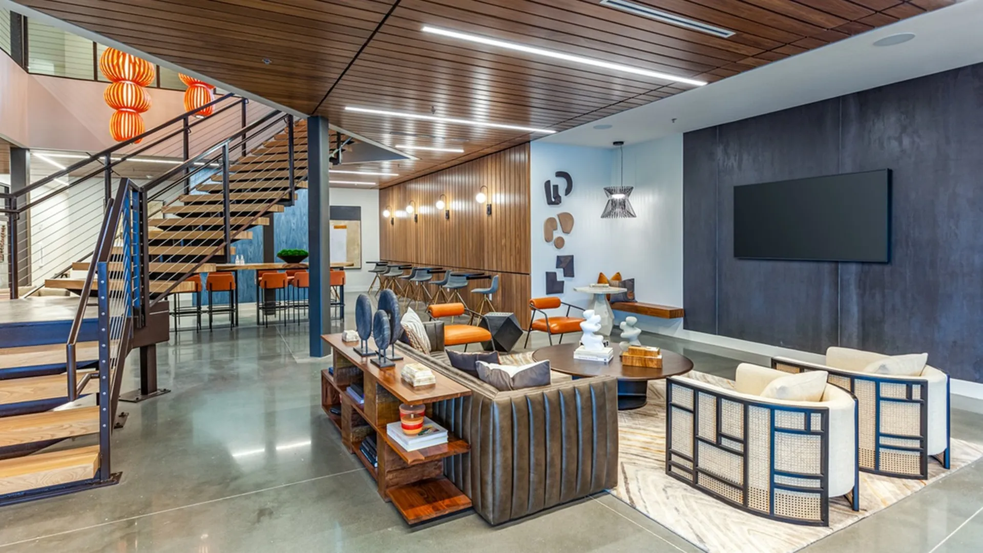 2501 Beacon Hill | Lobby