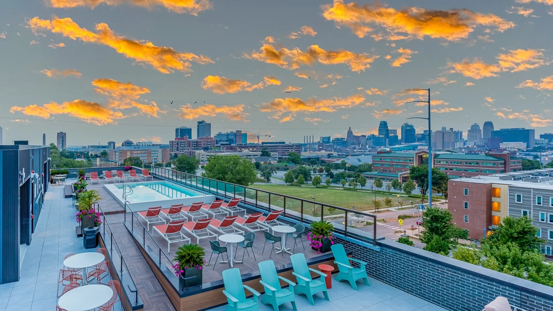 Rooftop Pool | 2501 Beacon Hill