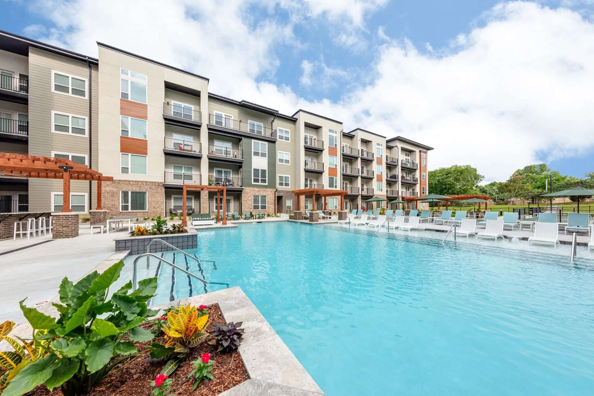 Pool | The Chadwick | Apartments In Shawnee, KS