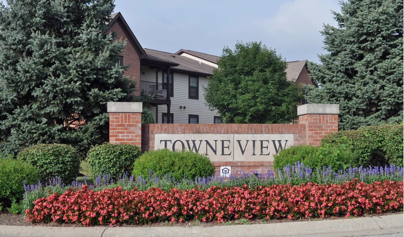 Towne View Apartments