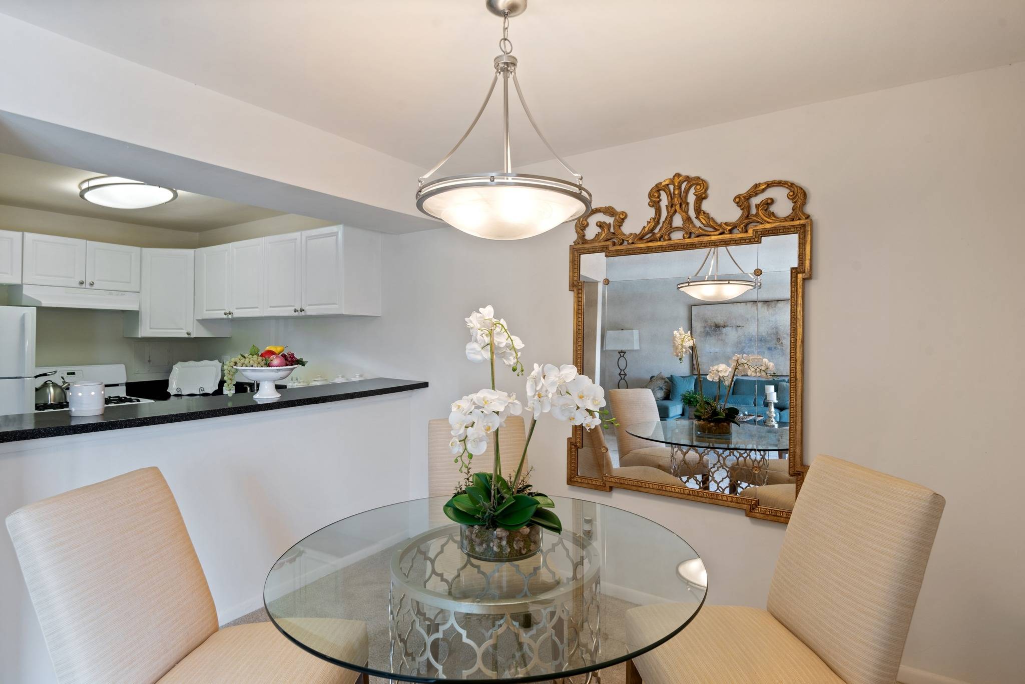 View Photos & 360 Tour of SouthRidge Apts. & Townhomes