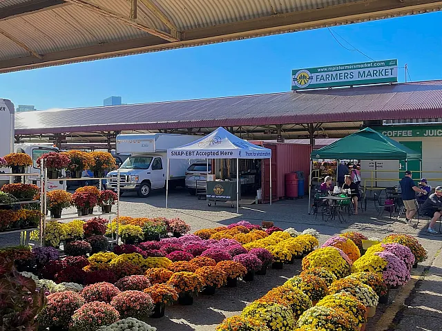 Farmers Market Exterior
