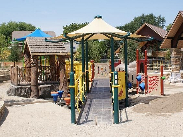 Cottonwood Creek Park Playground