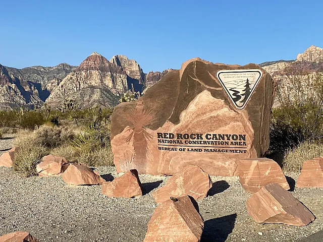 Red Rock Canyon Boulder Signage