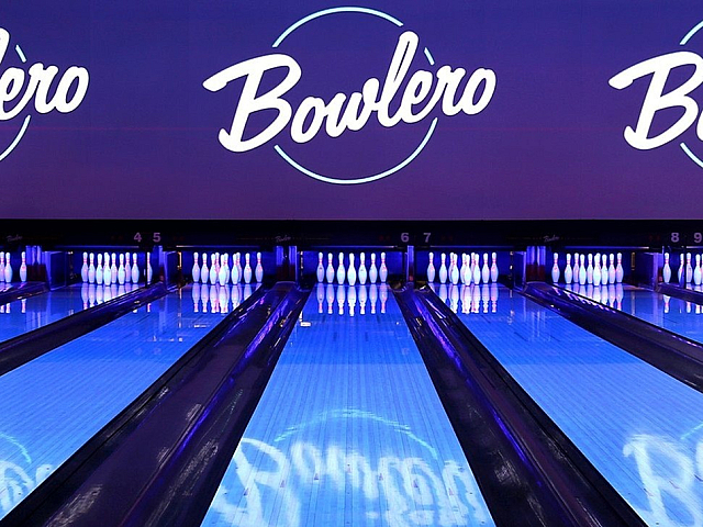 Bowlero Aurora Bowling Lanes